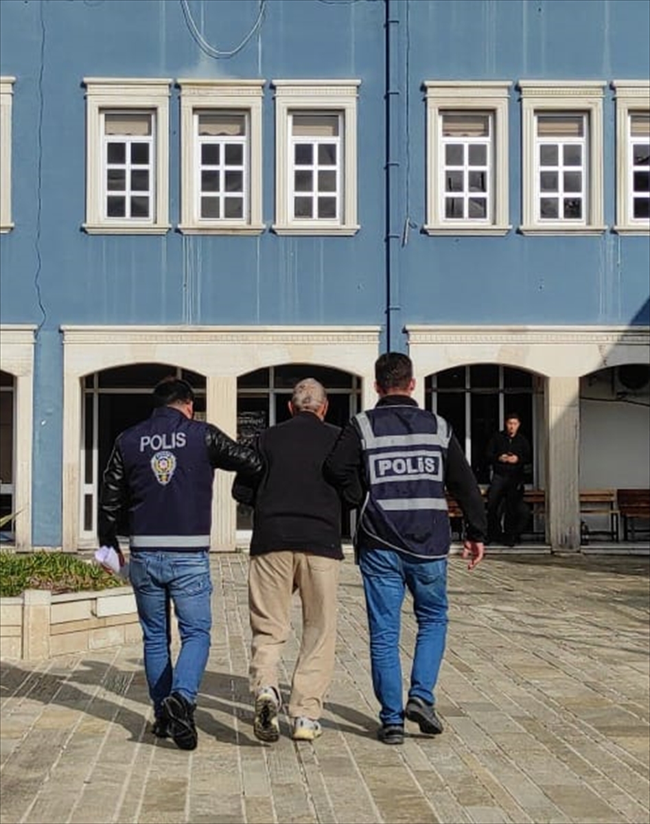 İzmir'de 16 yıl kesinleşmiş hapis cezası bulunan firari hükümlü yakalandı