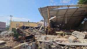 - Ev ve evin yanındaki 2 işletmede zarar oluştu