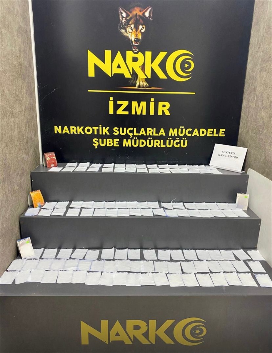 İzmir'de uyuşturucuyla yakalanan 2 şüpheli tutuklandı