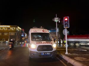 İZMİR (AA) – İzmir'in Bornova ilçesinde vidanjörle çarpışan motosikletin sürücüsü