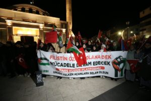 KARS (AA) – Kars'ta, ablukayı kırmak ve insani yardım ulaştırmak