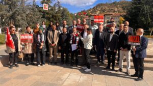 KASTAMONU (AA) – Kastamonu'da 5 siyasi parti, İsrail'in saldırdığı Küresel