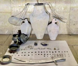 KIRŞEHİR (AA) – Kırşehir'de tarihi eser niteliği taşıyan 79 objeyi