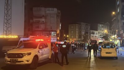 KOCAELİ (AA) – Kocaeli'nin Gebze ilçesinde çöken 7 katlı apartmanın