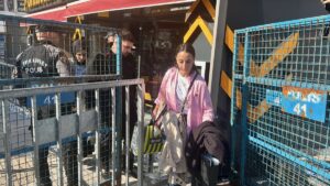 KOCAELİ (AA) – Kocaeli'nin Gebze ilçesinde çöken 7 katlı binanın