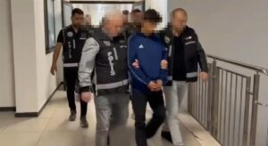 KOCAELİ (AA) – Kocaeli'nin İzmit ilçesinde bir iş yerinin kurşunlanmasına