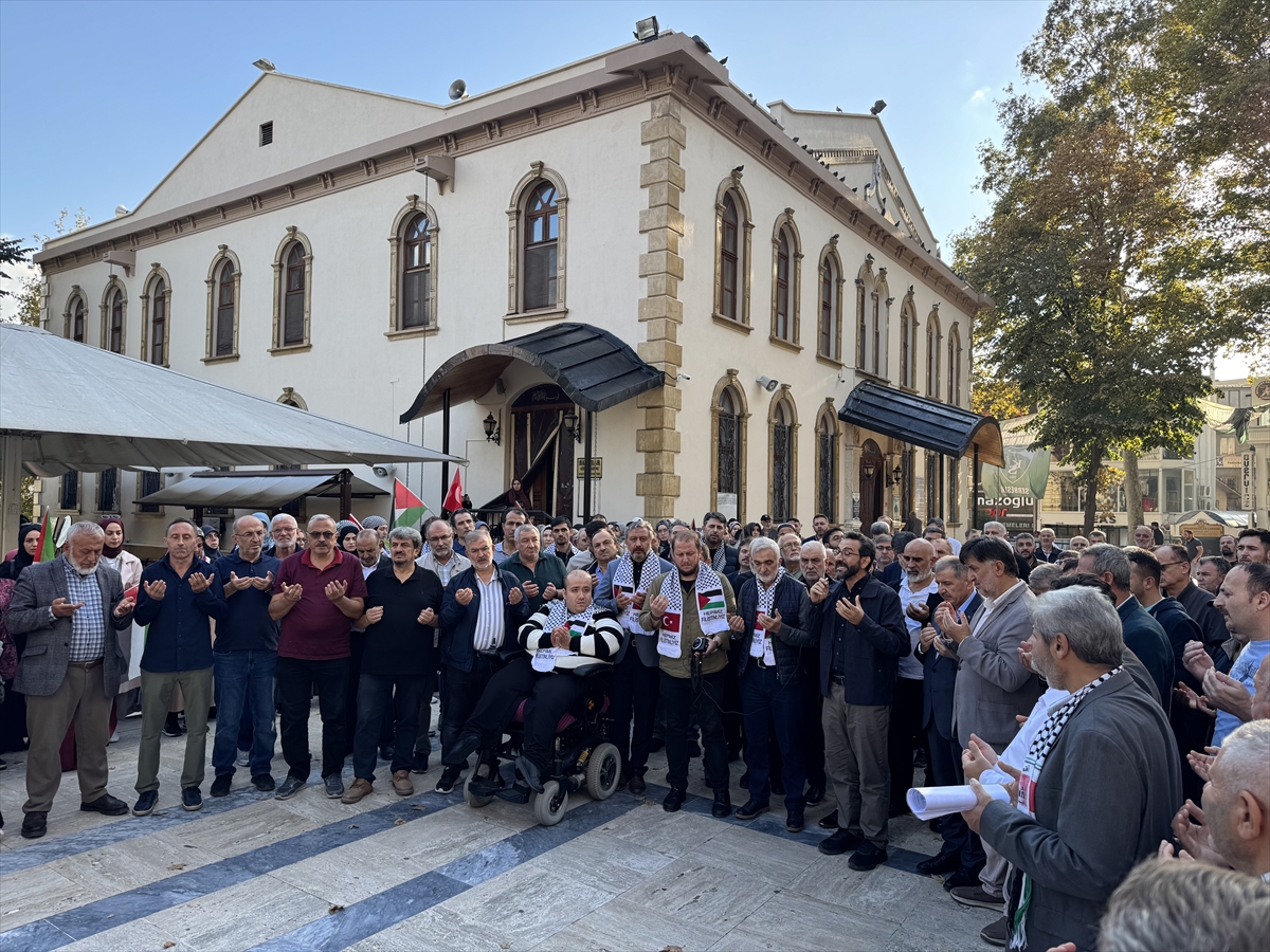 Kocaeli'de sivil toplum kuruluşu üyeleri Filistin'e destek için seslerini yükseltti