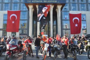 KÜTAHYA (AA) – Kütahya'da 29 Ekim Cumhuriyet Bayramı dolayısıyla motosiklet
