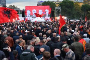 TİRAN (AA) – Hollanda'nın Lahey kentinde tutuklu yargılanan eski Kosova