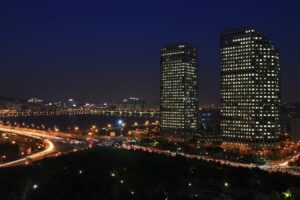 - LG, üçüncü çeyrekte 21,88 trilyon KRW gelir ve 688,9