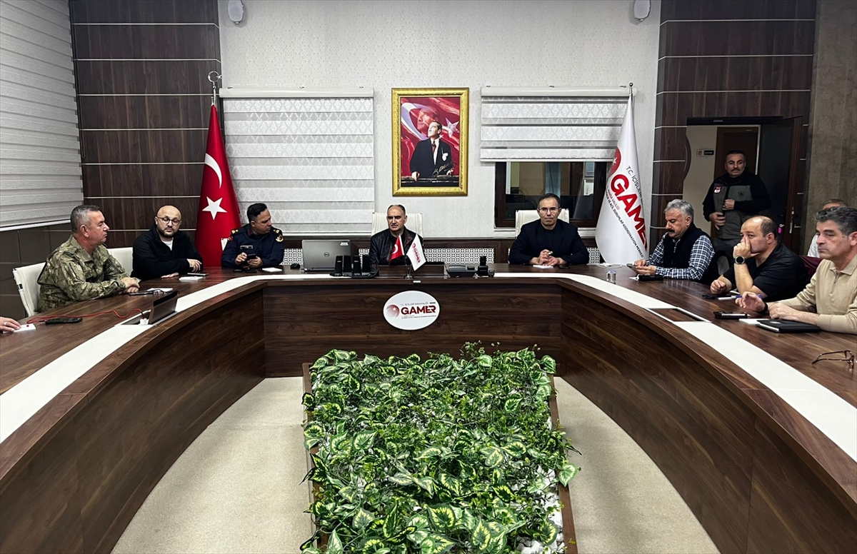 Manisa'da Sındırgı depremi sonrası “kriz merkezi” toplandı