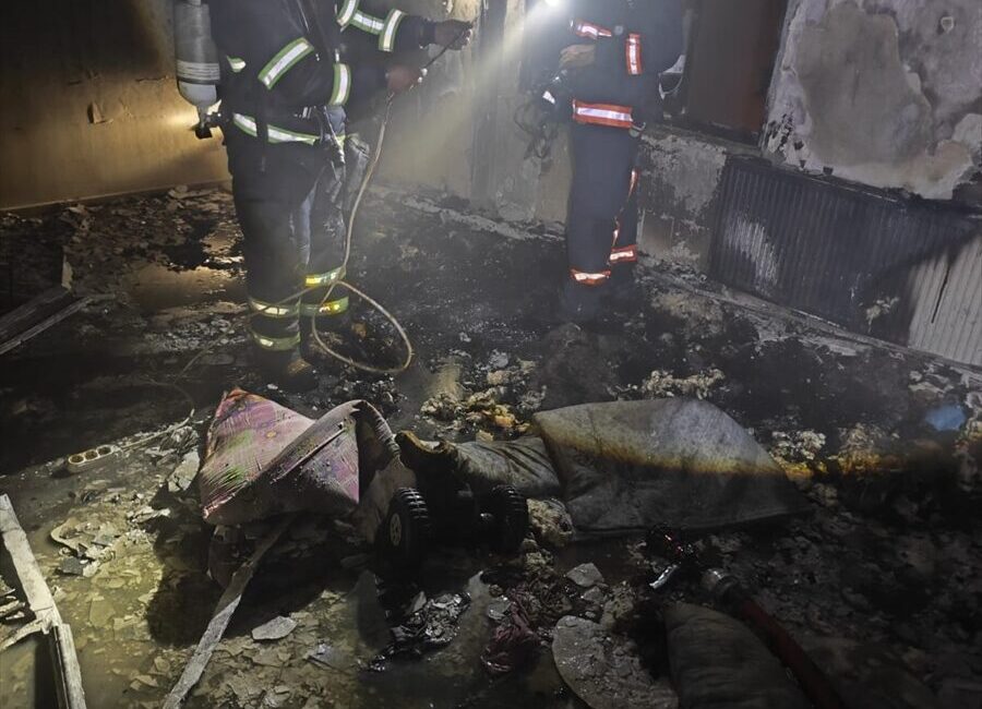 Mardin’de bir apartmanda çıkan yangında 2 kişi dumandan etkilendi MARDİN (AA) – Mardin'in Kızıltepe ilçesinde bir apartmanda çıkan yangında