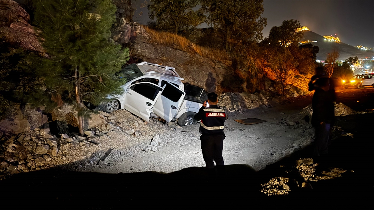 Mardin'de trafik kazasında pikapta sıkışan sürücü UMKE personelince kurtarıldı