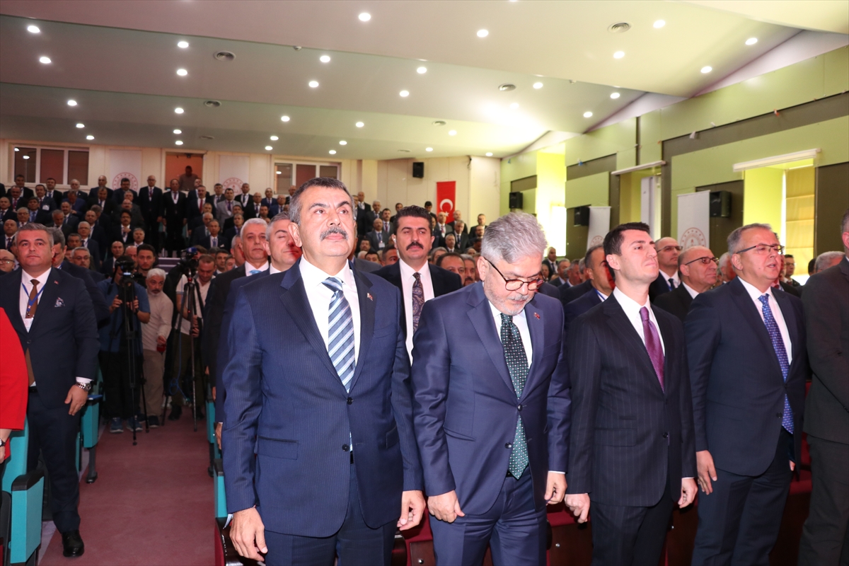 Milli Eğitim Bakanı Tekin, Erzurum'daki “İlçe Milli Eğitim Müdürleri Toplantısı”nda konuştu: