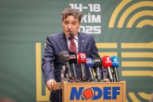 BURSA (AA) – Türkiye'nin önemli mobilya üretim merkezlerinden Bursa'nın İnegöl