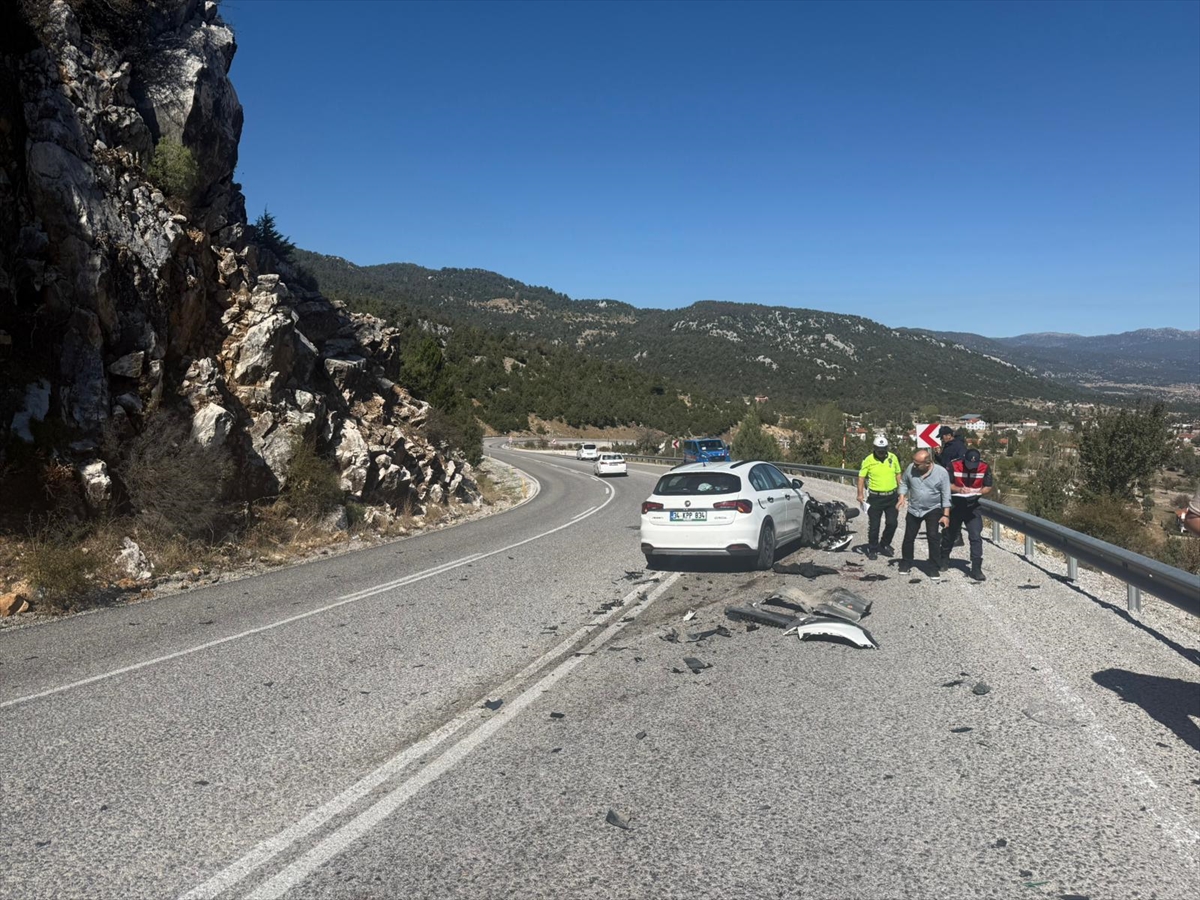 Muğla'da otomobille çarpışan motosikletin sürücüsü öldü