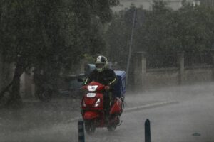 MUĞLA (AA) – Muğla'nın ilçelerinde etkili olan sağanak ve fırtına