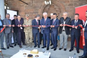 MUŞ (AA) – Muş'ta 1940'lı yıllarda yıkılan ve Vakıflar Bölge