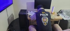 NEVŞEHİR (AA) – Nevşehir merkezli 19 ilde düzenlenen dolandırıcılık operasyonunda