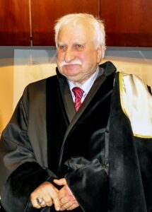 İSTANBUL (AA) – Neyzen, ebru sanatçısı ve fotoğrafçı Niyazi Sayın,