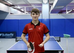 SAMSUN (AA) – BATUHAN DİŞBUDAK – Masa tenisinde dereceleri bulunan