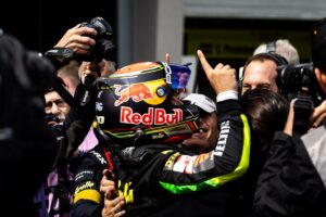 - Red Bull sporcusu Ayhancan, Almanya Binek Otomobil Şampiyonası'nda birinciliğe