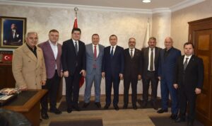 TRABZON (AA) – Özbekistan'ın Ankara Büyükelçisi İlham Haydarov, Trabzon'da çeşitli