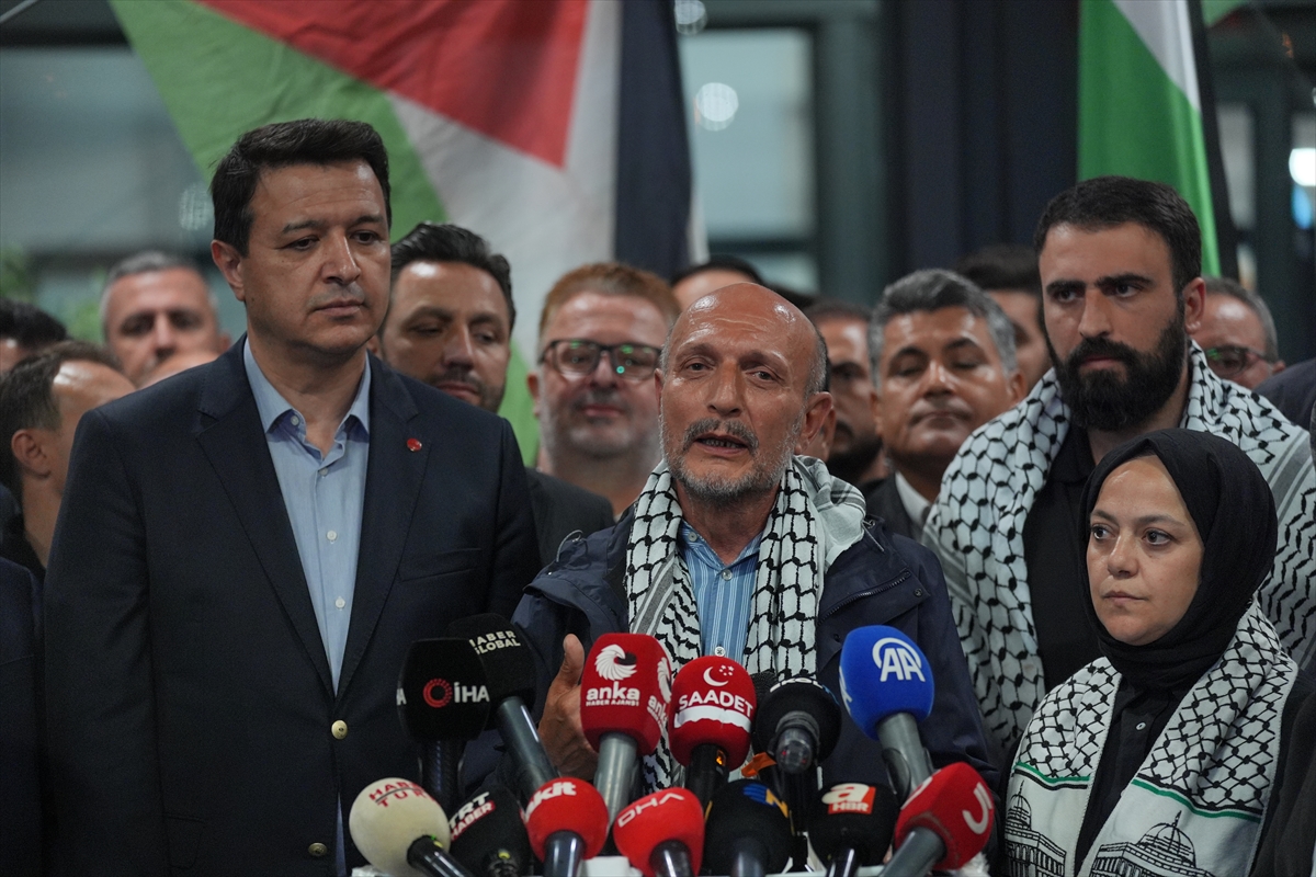 Özgürlük Filosu'nda alıkonulan 3 Türk milletvekili yurda döndü