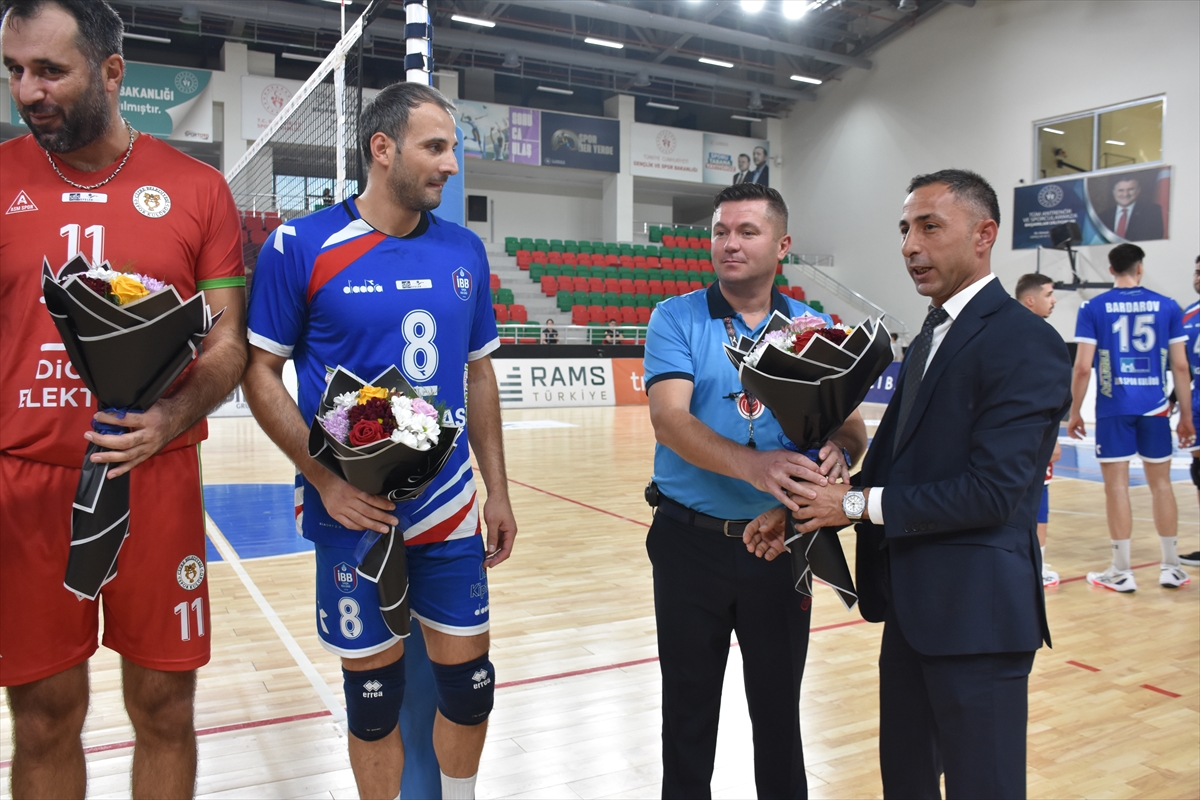 Voleybol: SMS Grup Efeler Ligi