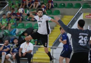 - Rize Belediyespor: 25 - Beşiktaş: 45