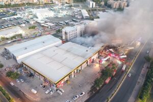 ŞANLIURFA (AA) – Şanlıurfa'nın Haliliye ilçesinde plastik malzeme satışı yapan