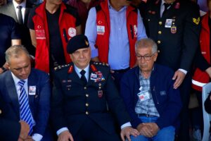 - Törene Jandarma Genel Komutanı Orgeneral Ali Çardakcı da katıldı