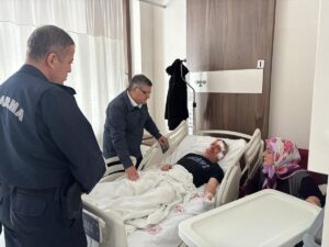 SİNOP (AA) – Sinop'un Gerze ilçesinde işçileri taşıyan otobüs ile