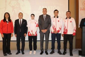 SİVAS (AA) – Sivas'ta "Amatör Spor Haftası"nın kapanış etkinlikleri kapsamında