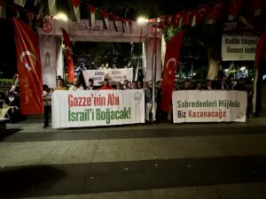 TRABZON (AA) – Trabzon'un Ortahisar ilçesinde İsrail'in Gazze'ye yönelik saldırılarına