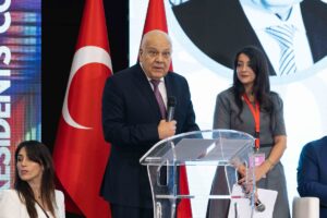 - Bu yıl beşincisi düzenlenen kongreye Türkiye ve Arap dünyasından