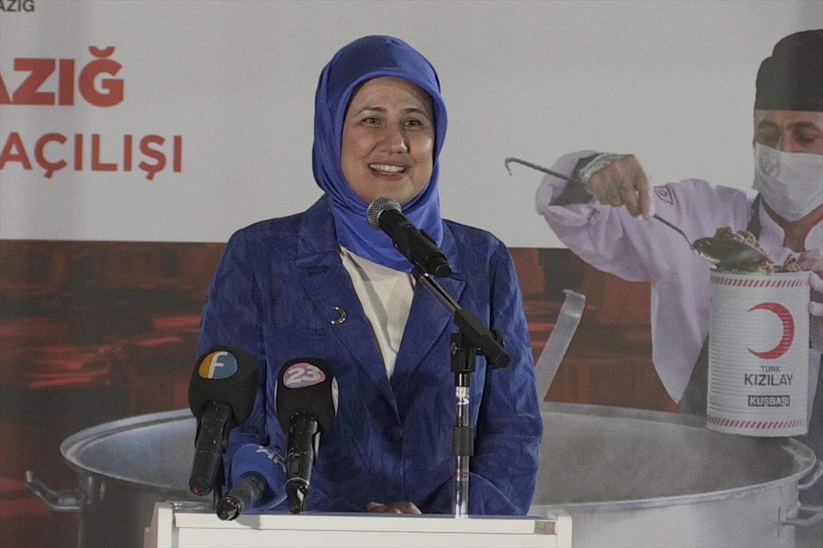 Türk Kızılay Genel Başkanı Yılmaz, Elazığ Aşevi'nin açılışında konuştu: