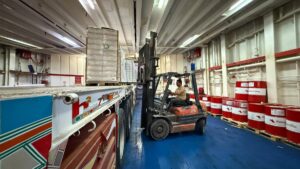 - Yaklaşık 900 tonluk insani yardım malzemesini taşıyan tırlar Refah