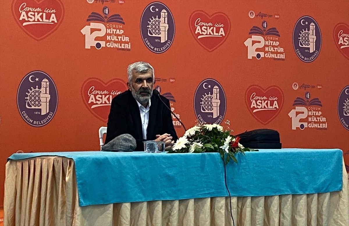 Yazar Ahmet Turgut Çorum'da “Sumud Filosu” söyleşisinde okurlarıyla buluştu