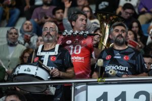 - Ziraat Bankkart: 3 - Fenerbahçe Medicana: 0