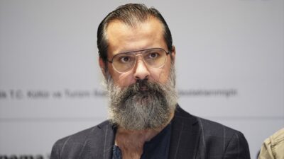 - Oyuncu Saleh Bakri:
- "Filmdeki karakter bana çok benziyor. Karakteri,