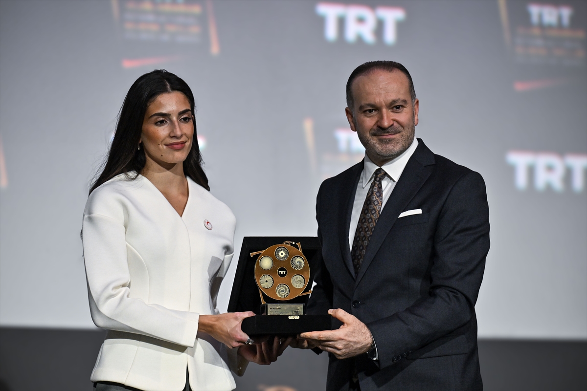 - TRT Genel Müdürü Mehmet Zahid Sobacı:
- "Bu gösterimlerin en