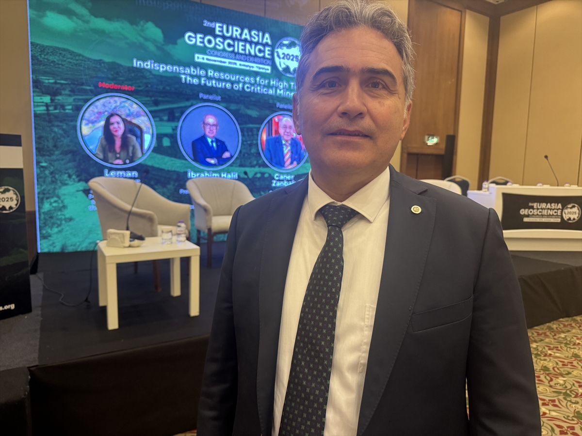 - Kongrede "Yüksek Teknolojiler İçin Vazgeçilmez Kaynaklar: Kritik Madenlerin Geleceği"