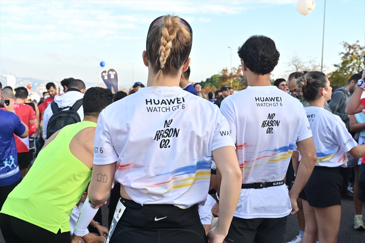 - Türkiye İş Bankası 47. İstanbul Maratonu'nda binlerce koşucu, yarış