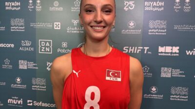 - "Bu altın madalya bütün Türk halkına armağan olsun. Şimdi