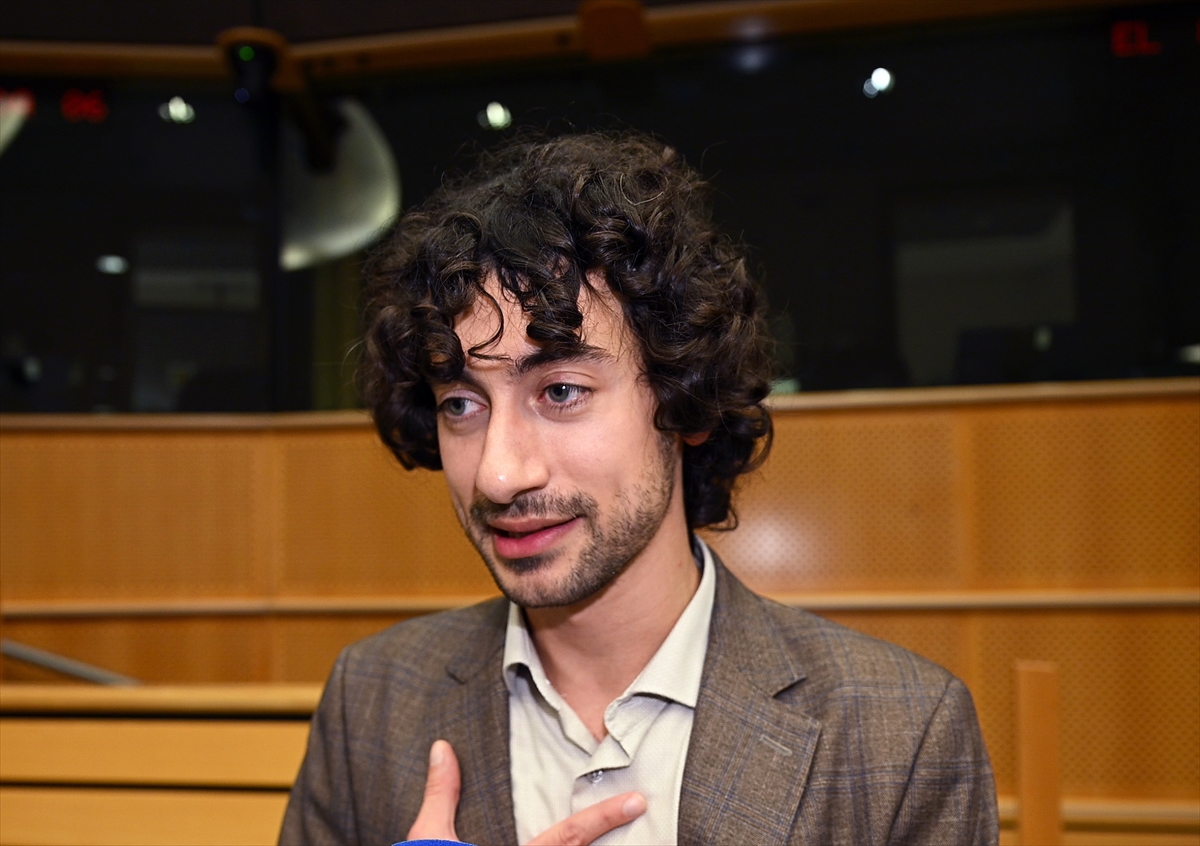 - İtalyan Gazeteci Gabriele Nunziati:
- "('İsrail'in, Gazze'nin yeniden inşası için