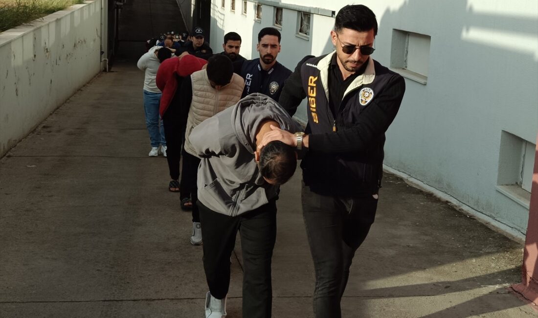 ADANA (AA) – Adana merkezli 10 ilde düzenlenen operasyonda "sazan