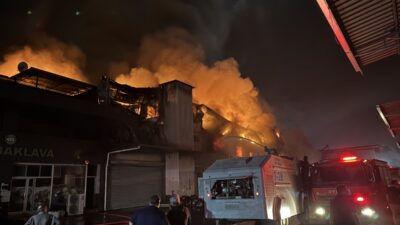 ADANA (AA) – Adana'nın merkez Seyhan ilçesinde hırdavat dükkanında çıkan