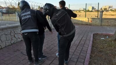 ADANA (AA) – Adana'da narkotik ekiplerince gerçekleştirilen denetimlerde uyuşturucu kullandığı