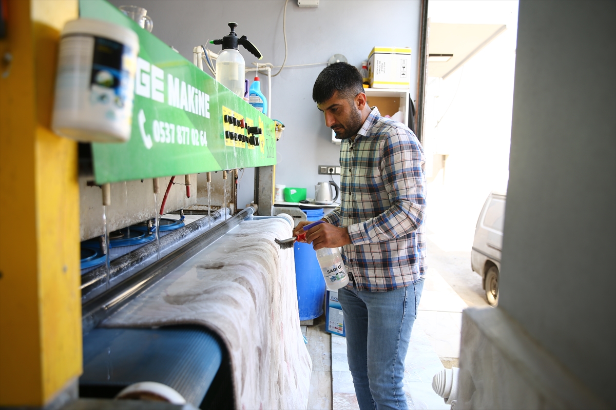 ADANA (AA) – Adana'nın merkez Seyhan ilçesinde yıkamak üzere evden